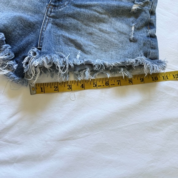 Kut from the Kloth Light Blue Frayed Hem Shorts 0 – Women’s Casual Summer - Picture 6 of 7